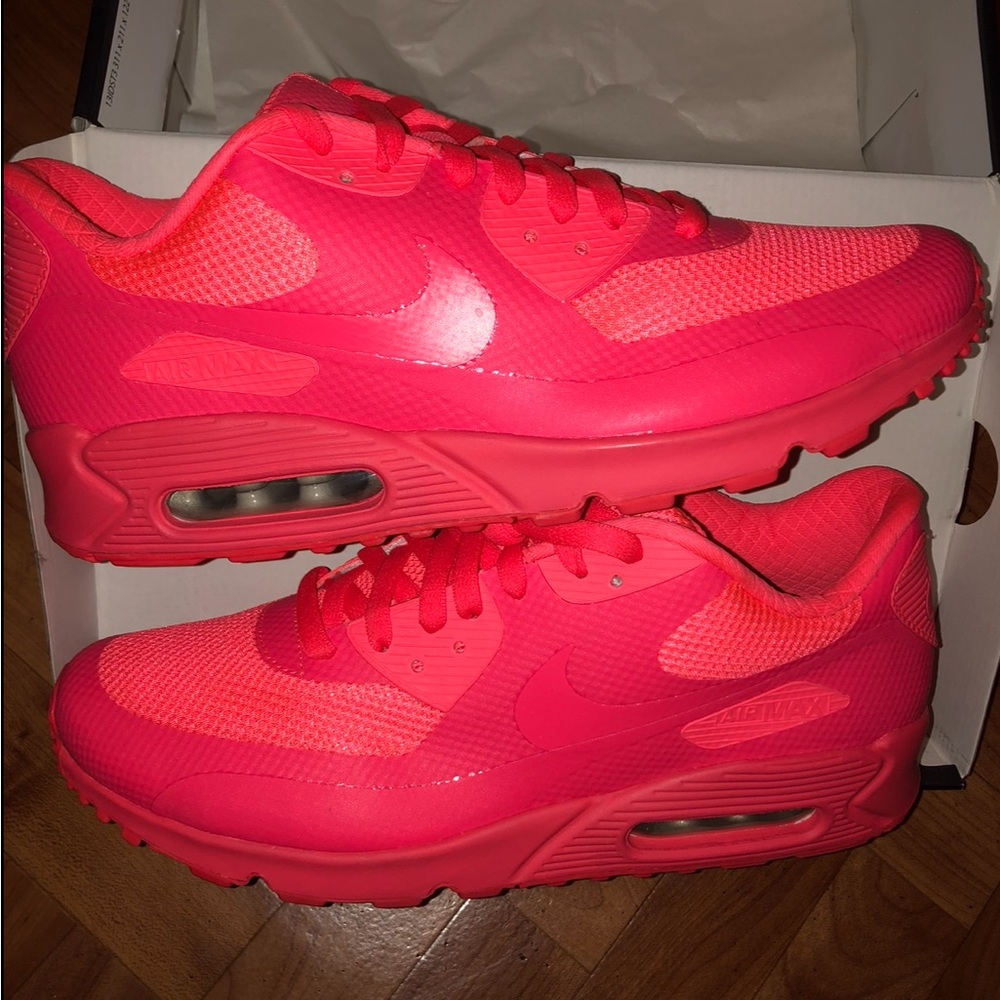 NIKE AIR MAX 1 HYPERFUSE NIKE ID LASER CRIMSON HYPERPUNCH